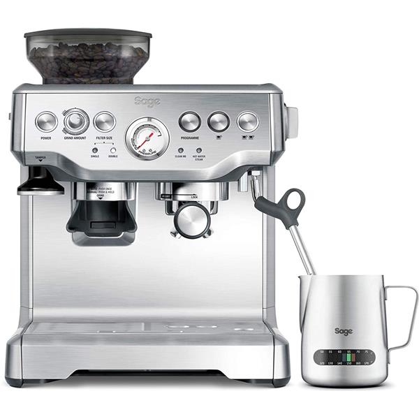 Machine à café Sage Barista Express face avec pot à lait